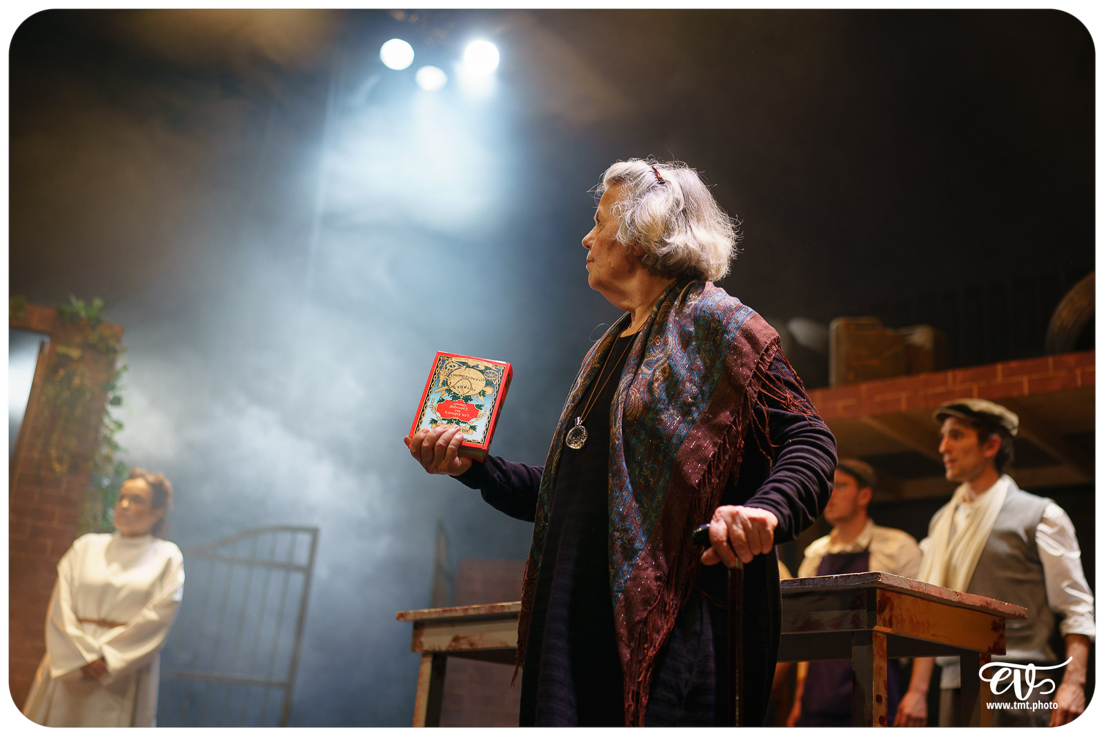 LES VISIONS DE SIMONE MACHARD (CIE LA CLAQUE)